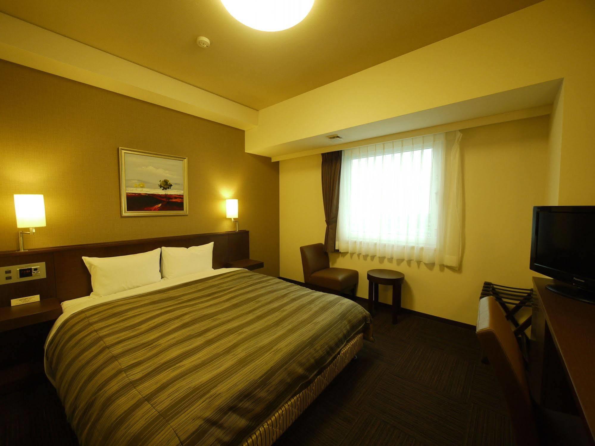Hotel Route-Inn Uozu Dış mekan fotoğraf